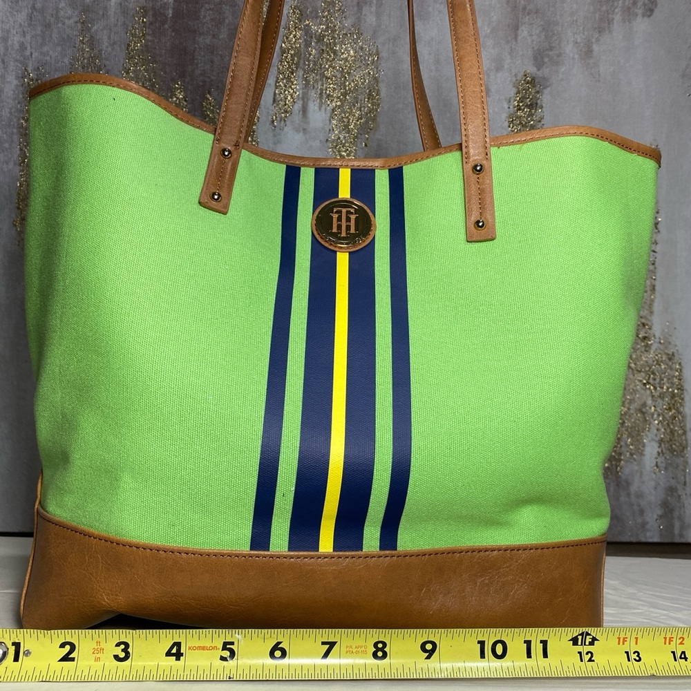 Tommy Hilfiger Lime Green and Tan Essential Tote ⭐️